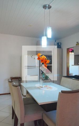 Casa à venda com 90m², 2 quartos e 3 vagas Casa à venda com 90m², 2 quartos e 3 vagasCozinha