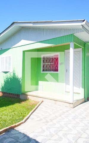 Casa à venda com 85m², 3 quartos e 2 vagas Casa à venda com 85m², 3 quartos e 2 vagasQuintal