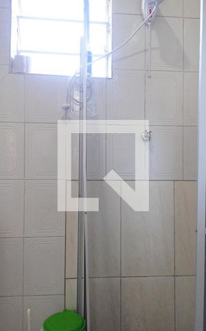 Casa à venda com 85m², 3 quartos e 2 vagas Casa à venda com 85m², 3 quartos e 2 vagasBanheiro