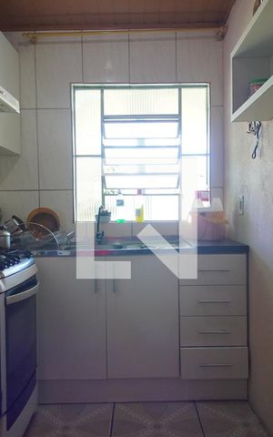 Casa à venda com 85m², 3 quartos e 2 vagas Casa à venda com 85m², 3 quartos e 2 vagasCozinha