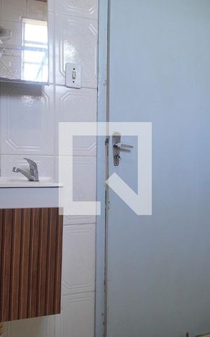 Casa à venda com 85m², 3 quartos e 2 vagas Casa à venda com 85m², 3 quartos e 2 vagasBanheiro