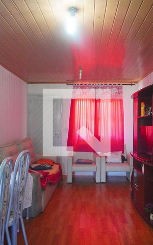 Casa à venda com 85m², 3 quartos e 2 vagas Casa à venda com 85m², 3 quartos e 2 vagasSala