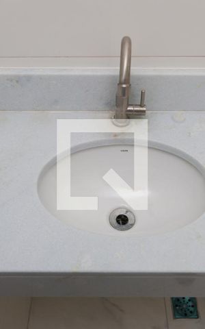 Studio para alugar com 32m², 1 quarto e sem vaga Studio para alugar com 32m², 1 quarto e sem vagaBanheiro