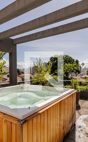 Casa à venda com 380m², 6 quartos e 4 vagas Casa à venda com 380m², 6 quartos e 4 vagasTerraço Salão - Ofurô