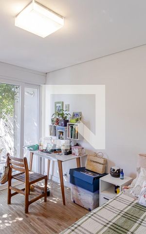 Casa à venda com 380m², 6 quartos e 4 vagas Casa à venda com 380m², 6 quartos e 4 vagasSuíte 6