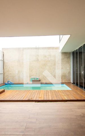 Casa de condomínio à venda com 300m², 3 quartos e 2 vagasPiscina
