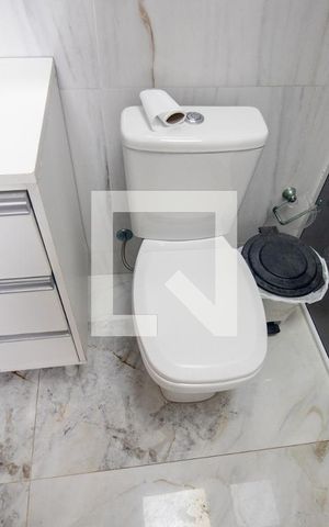 Casa de condomínio à venda com 300m², 3 quartos e 2 vagasBanheiro Social 1