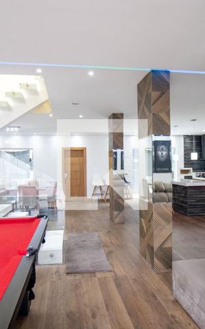 Casa de condomínio à venda com 300m², 3 quartos e 2 vagasSala