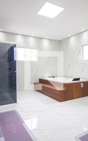 Casa de condomínio à venda com 300m², 3 quartos e 2 vagasBanheiro da Suíte