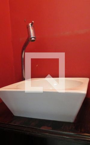 Casa de condomínio à venda com 177m², 4 quartos e 3 vagasBanheiro 1 - Pia