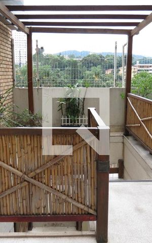 Casa de condomínio à venda com 177m², 4 quartos e 3 vagasÁrea comum