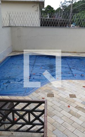 Casa de condomínio à venda com 177m², 4 quartos e 3 vagasÁrea comum - Piscina