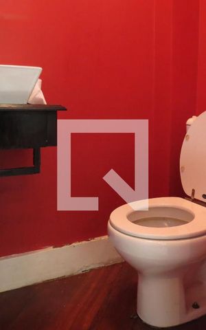 Casa de condomínio à venda com 177m², 4 quartos e 3 vagasBanheiro 1