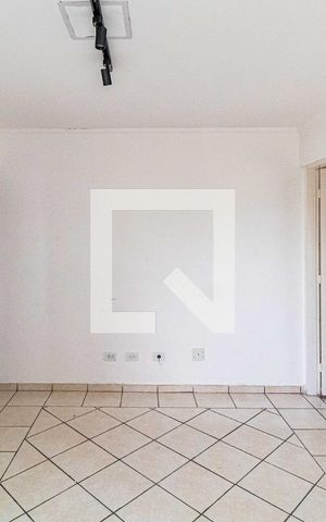 Casa para alugar com 45m², 1 quarto e sem vaga Casa para alugar com 45m², 1 quarto e sem vagaSala