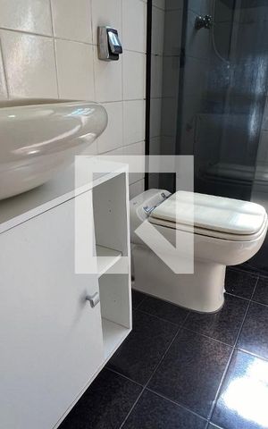 Apartamento para alugar com 50m², 2 quartos e 1 vaga Apartamento para alugar com 50m², 2 quartos e 1 vagaBanheiro
