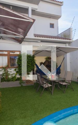 Casa à venda com 200m², 3 quartos e 2 vagasQuintal