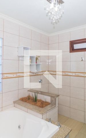 Casa à venda com 200m², 3 quartos e 2 vagasBanheiro da Suíte