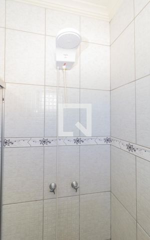 Casa à venda com 200m², 3 quartos e 2 vagasBanheiro