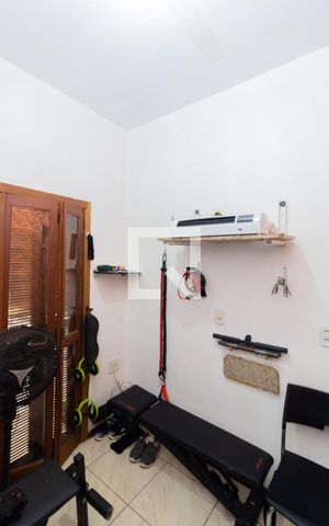 Casa à venda com 200m², 3 quartos e 2 vagasAcademia
