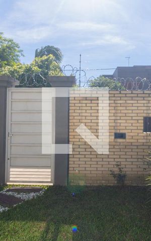 Casa à venda com 200m², 3 quartos e 2 vagasSala-Vista