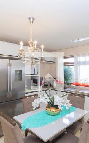 Casa à venda com 200m², 3 quartos e 2 vagasCozinha