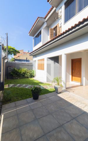 Casa à venda com 200m², 3 quartos e 2 vagasQuintal