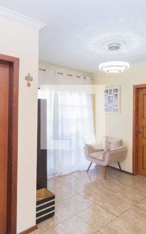 Casa à venda com 200m², 3 quartos e 2 vagasHall