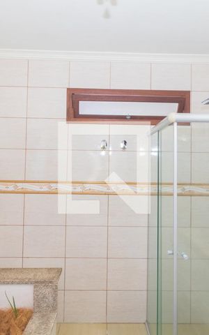 Casa à venda com 200m², 3 quartos e 2 vagasBanheiro da Suíte