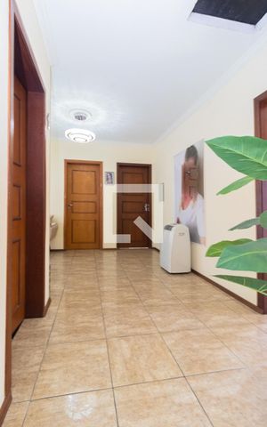 Casa à venda com 200m², 3 quartos e 2 vagasHall