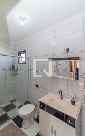 Casa à venda com 200m², 3 quartos e 2 vagasBanheiro