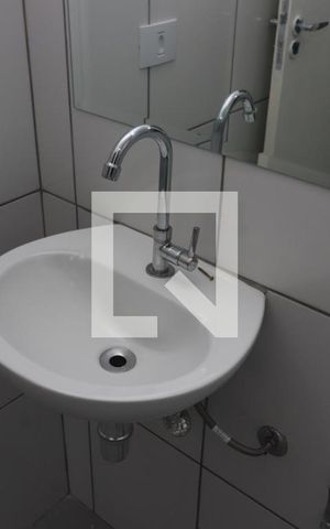 Apartamento para alugar com 54m², 2 quartos e sem vagaBanheiro
