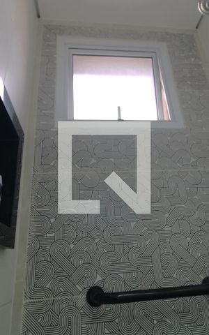 Apartamento para alugar com 65m², 2 quartos e 1 vagaChuveiro banheiro da suíte