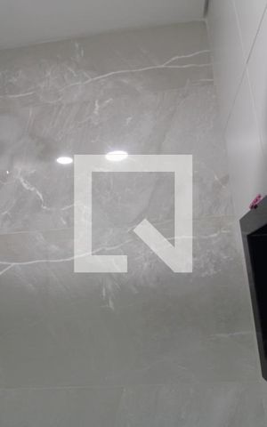 Apartamento para alugar com 65m², 2 quartos e 1 vagaChuveiro banheiro comum