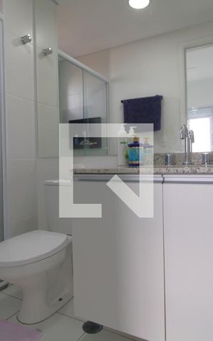 Apartamento para alugar com 65m², 2 quartos e 1 vagaBanheiro da suíte