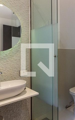 Apartamento para alugar com 131m², 3 quartos e sem vagaSuíte 1 - Banheiro