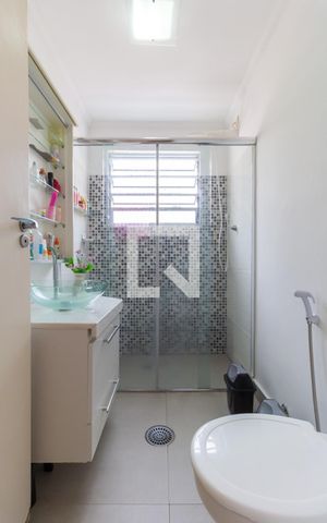 Apartamento à venda com 69m², 2 quartos e 1 vagaBanheiro 