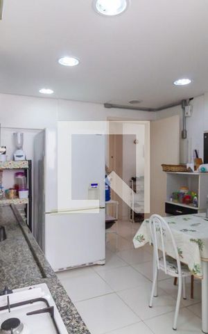 Apartamento à venda com 69m², 2 quartos e 1 vagaCozinha 