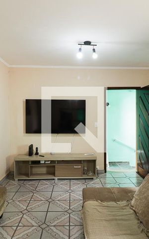 Casa à venda com 135m², 4 quartos e 3 vagasSala