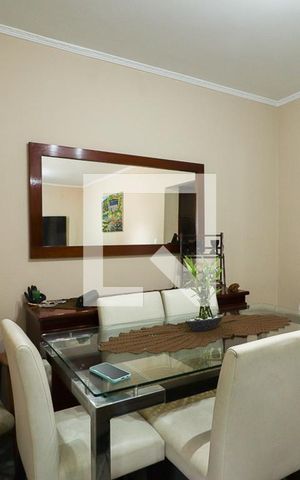 Casa à venda com 135m², 4 quartos e 3 vagasSala