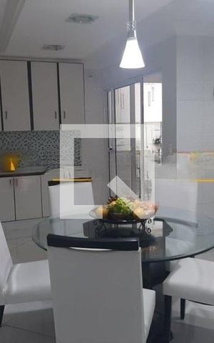 Casa à venda com 325m², 3 quartos e 3 vagas