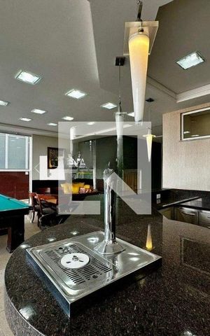 Casa de condomínio à venda com 800m², 4 quartos e 8 vagas
