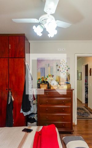 Apartamento à venda com 110m², 3 quartos e 2 vagas Apartamento à venda com 110m², 3 quartos e 2 vagasSuíte