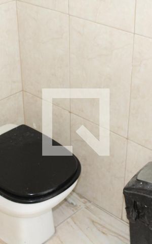 Casa para alugar com 180m², 2 quartos e 1 vagaBanheiro da casa 2