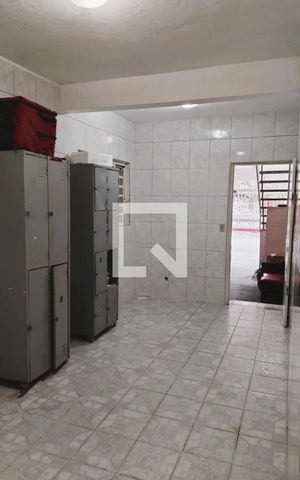 Casa para alugar com 180m², 2 quartos e 1 vaga Casa para alugar com 180m², 2 quartos e 1 vagaSala da Casa 1
