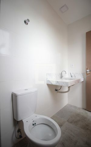 Casa à venda com 90m², 3 quartos e 2 vagasBanheiro da Suite