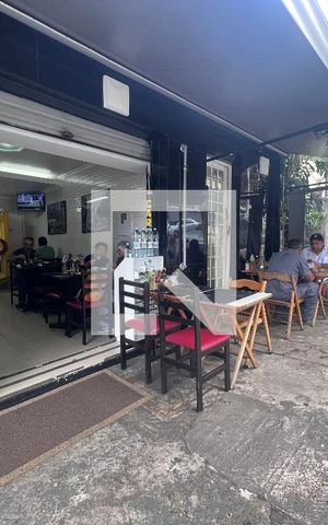 Casa à venda com 145m², 3 quartos e sem vagaFachada e loja 