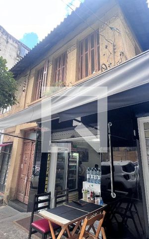 Casa à venda com 145m², 3 quartos e sem vagaFachada e loja 