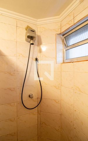 Apartamento à venda com 100m², 2 quartos e 2 vagasDetalhe do Banheiro