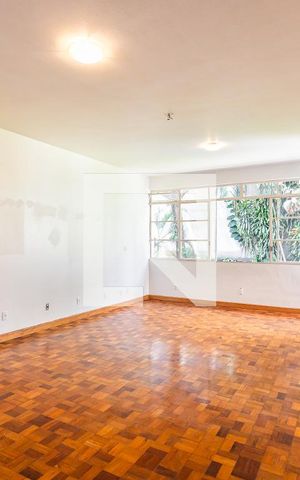 Apartamento à venda com 120m², 1 quarto e sem vagaSala