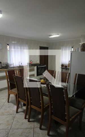 Casa à venda com 310m², 3 quartos e 6 vagasCozinha